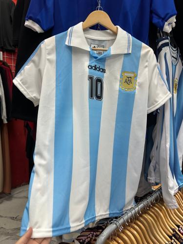 Retro Maradona Celeste y Blanca
