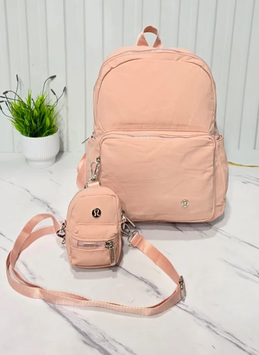 Mochilas *impermeables con Monedero* 
 Excelente Calidad Reforzada