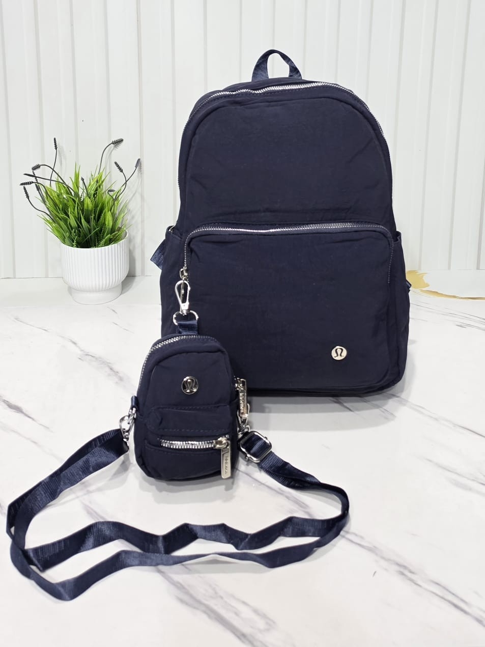 Mochilas *impermeables con Monedero*
Excelente Calidad Reforzada - Imagen 5