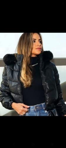 Pufer Dama Engomada con Piel