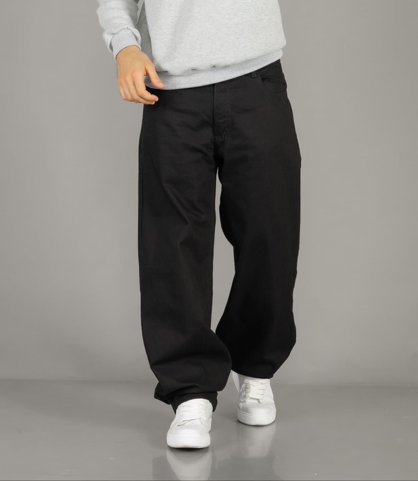Pantalón Baggy Liso Negro - adf7d75c-d238-4d9a-81c9-f12369e04957.jpeg