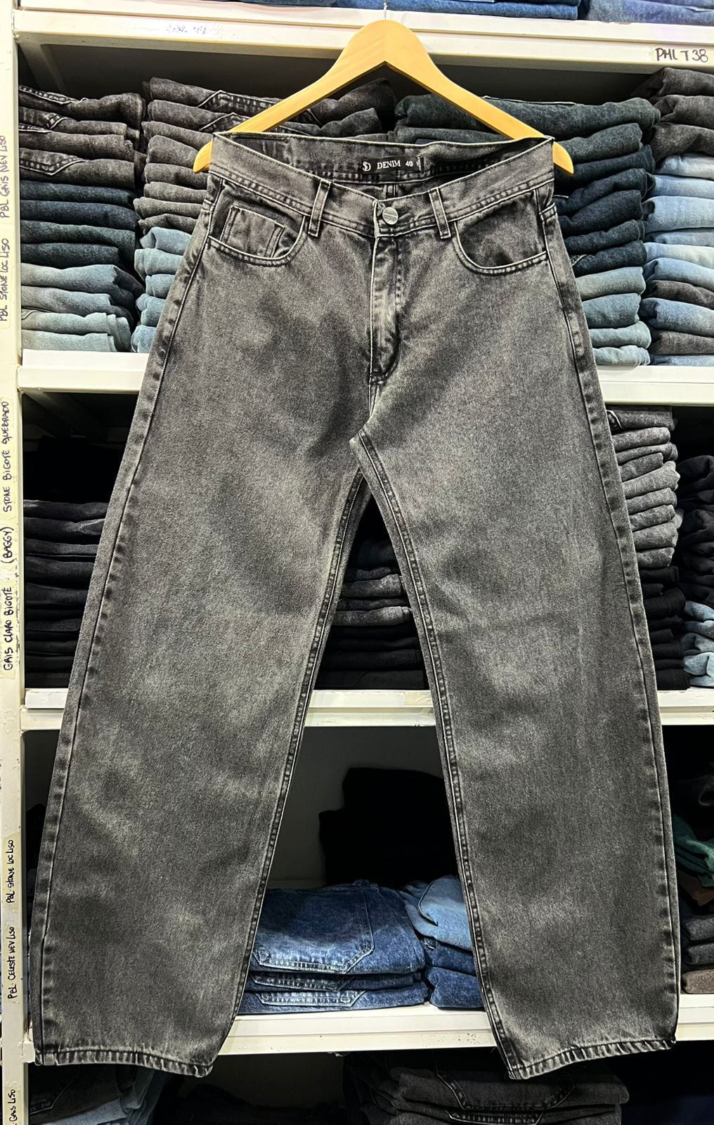 Pantalón Baggy Gris Liso - bd08649a-ed35-4a49-ad85-d21fc7539d1a.jpeg
