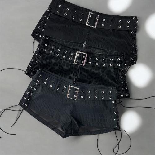 Short de Cazzu