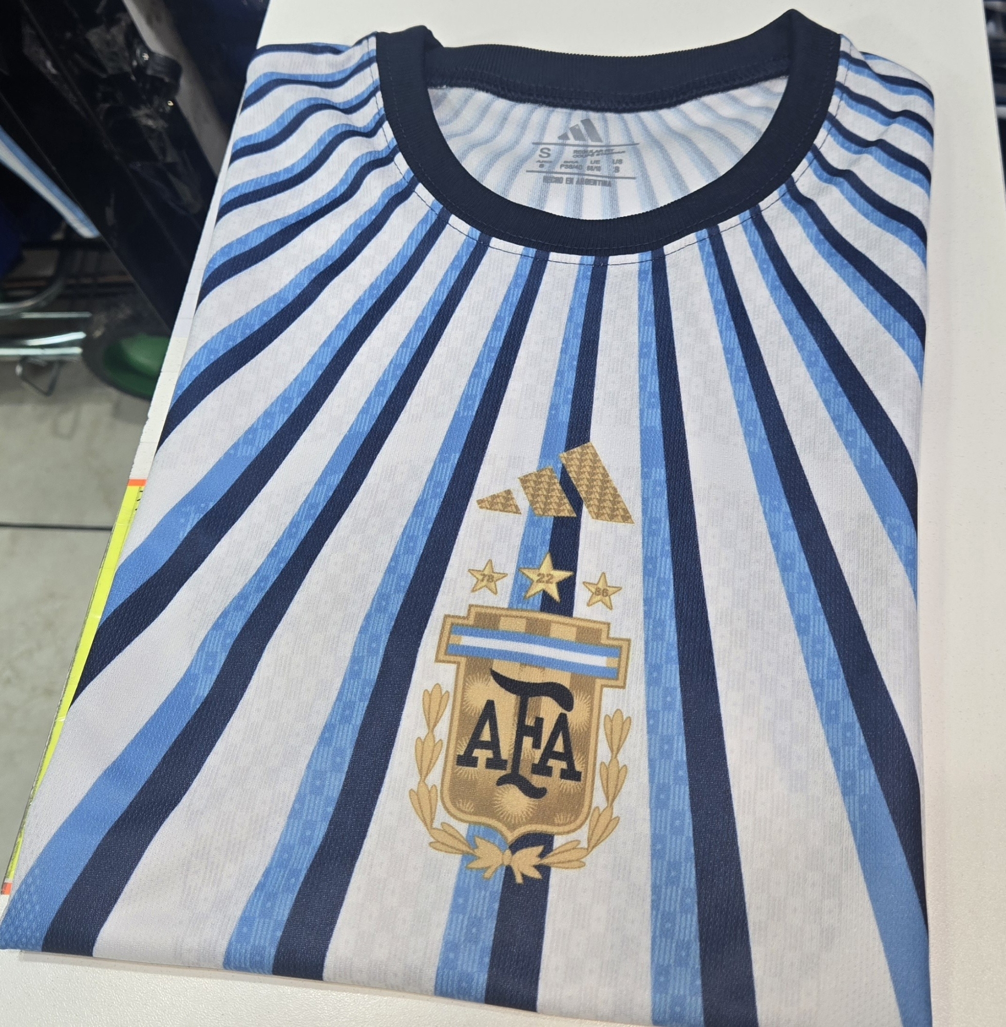 Afa Premach Adulto - Imagen 2