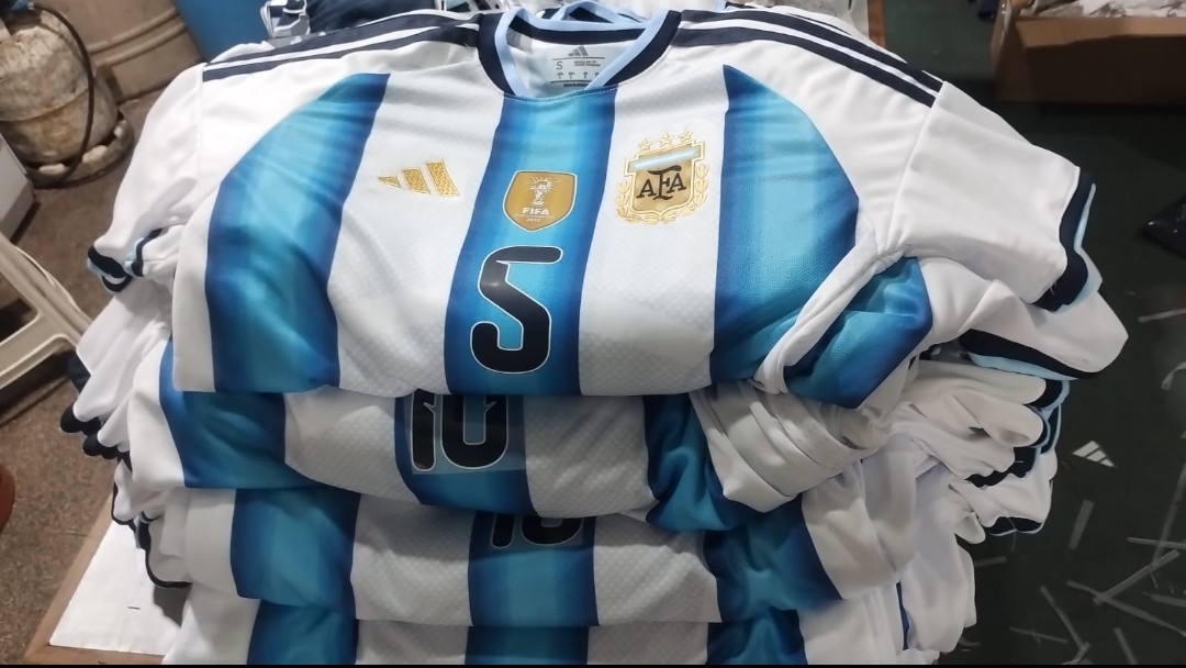 Camisetas Argentina Bordadas - Imagen 1