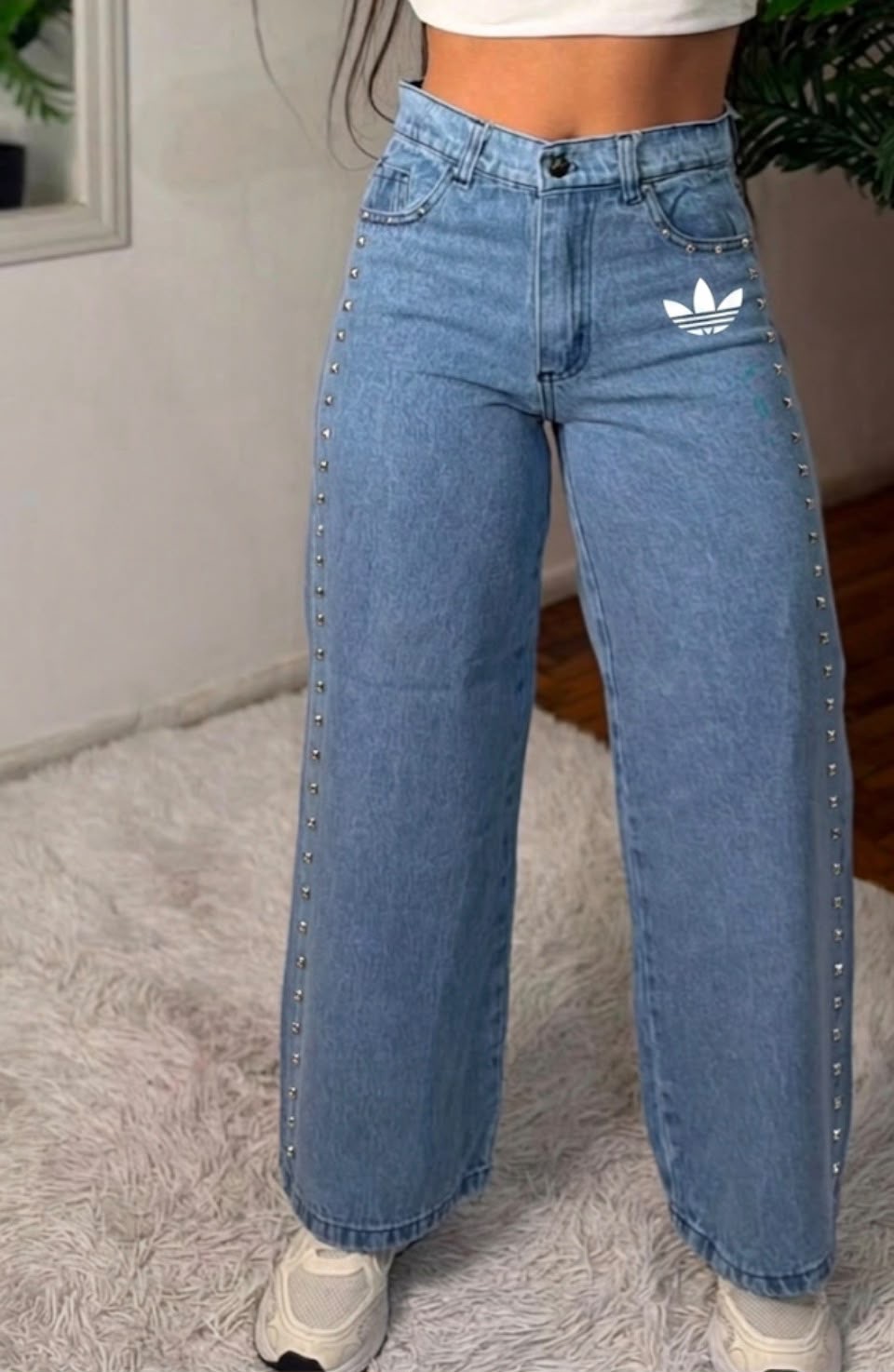 Wide Leg Adidas - 13f46279-3b94-4d77-9458-fc308142474b.jpeg