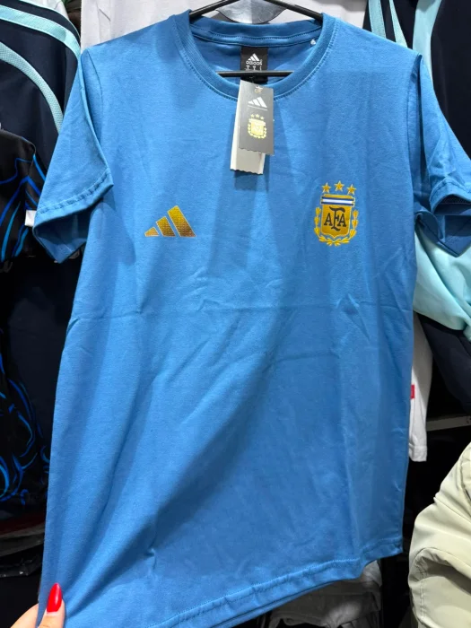 Remera Scaloni