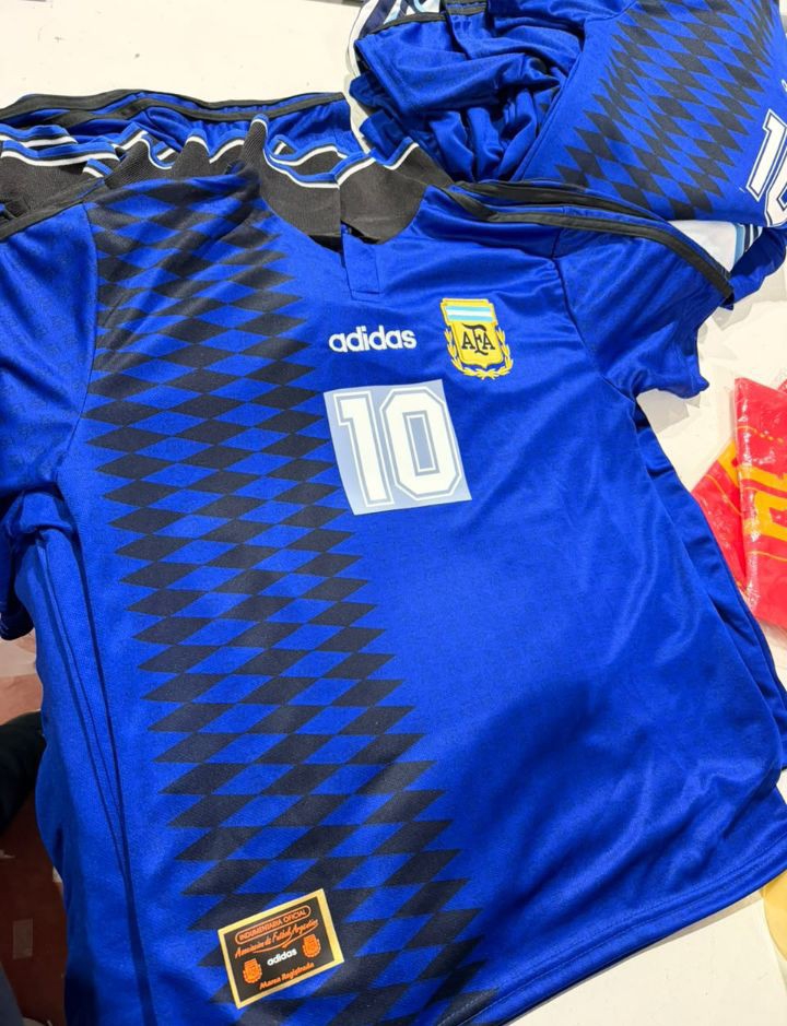 Remera Retro de Maradona - Imagen 3