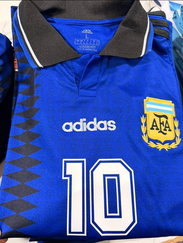 Camiseta Azul Retro de Maradona - Imagen 2