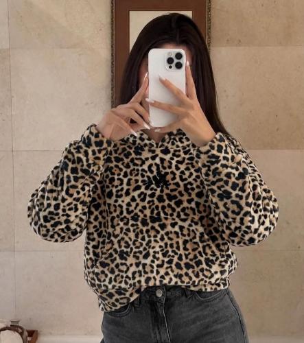 Buzos Animal Print