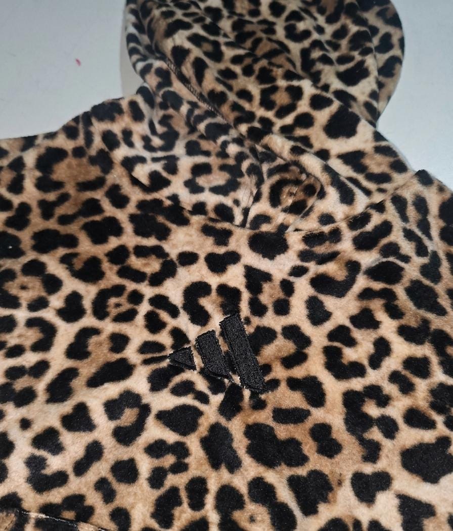 Buzos Animal Print - f5af2e82-d8b5-499d-86b8-0ab8c8ddaea9.jpeg