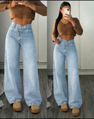 Jeans Wide Leg Asimetrico