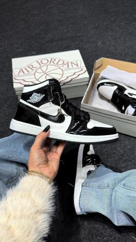 Zapatillas Jordán Retro 1 Negro Importadas