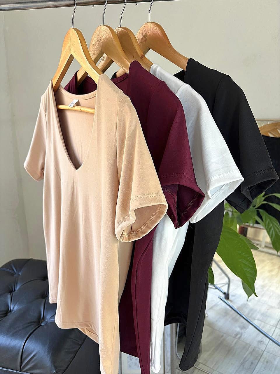 Remera Cuello V Modal Soft - Imagen 3