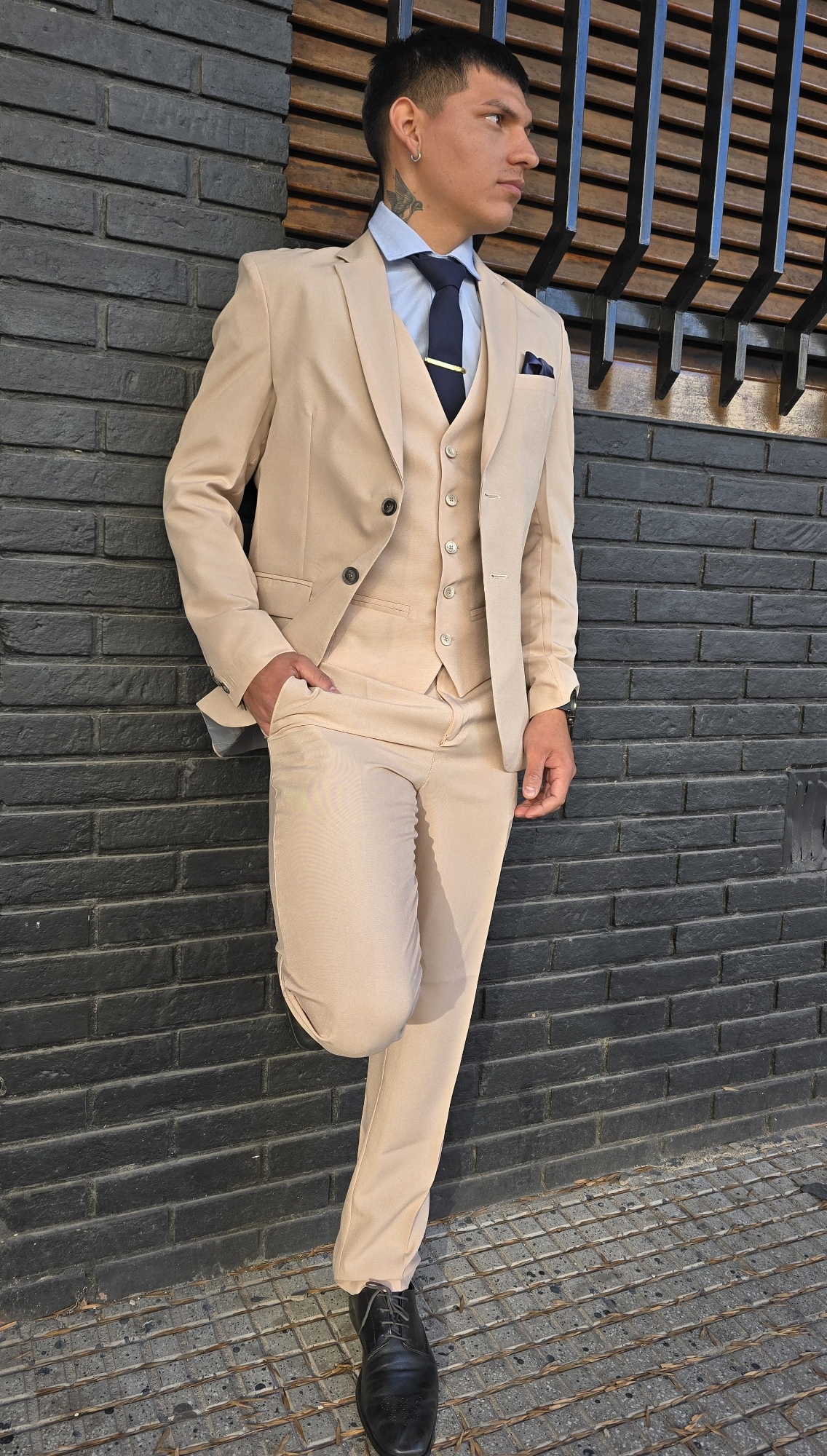 Traje - Imagen 2
