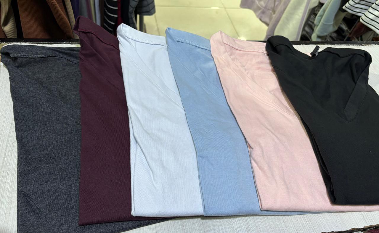 Remeras Cuello V Liso Talle Especial - Imagen 3
