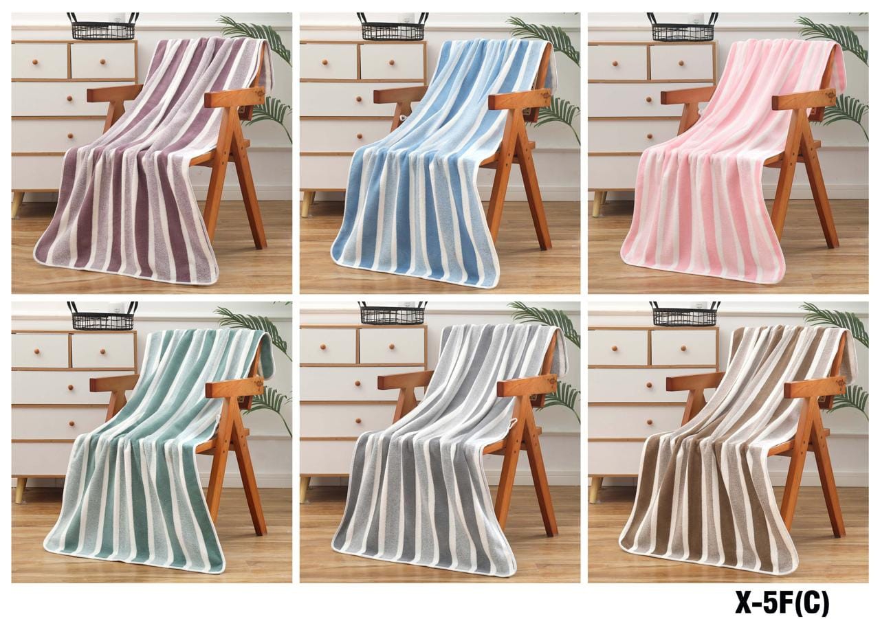 Toallon Rayado
marca Goldsun
mide 90 X 160 Cm
por Mayor $6500
desde 6 Unidades $6000 - Imagen 2