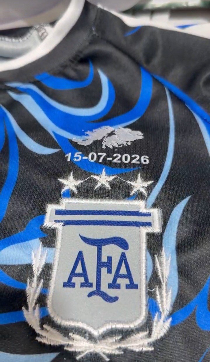 Camiseta Bordada Niño Logo Malvinas - Imagen 2