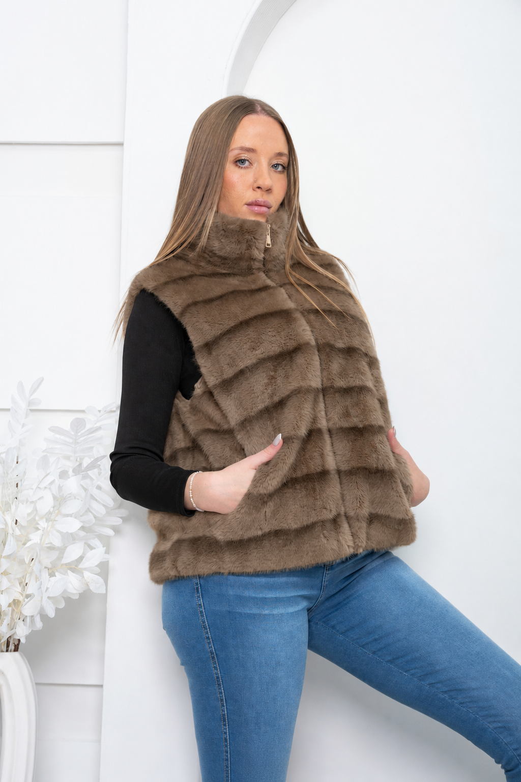 Chaleco Peludo Alaska I Calidad - a4f1db66-2233-4c05-9948-40418df347a1.png