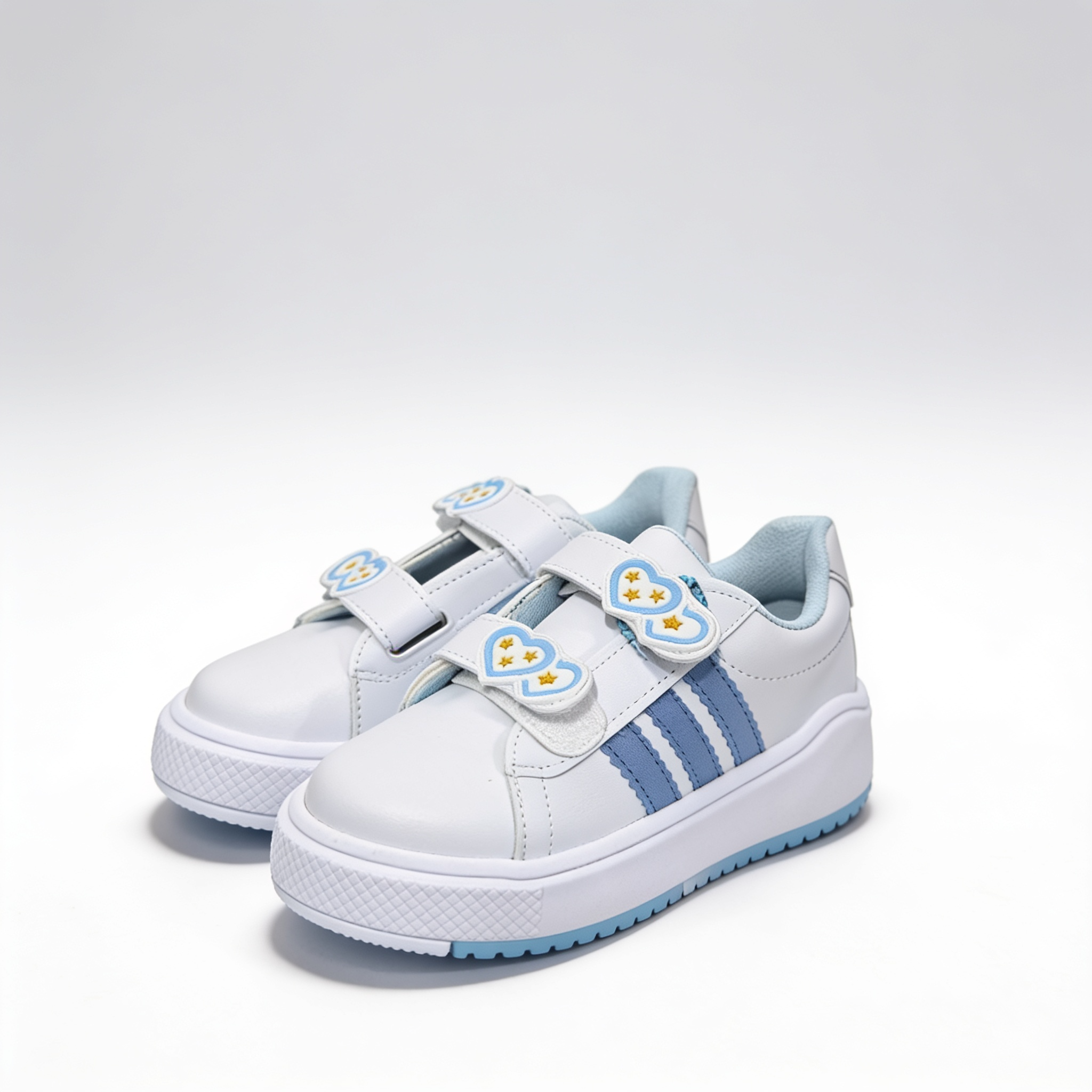 Zapatillas Blancas Celeste Afa Doble Abrojo Velcro Nena Niña Corazones Argentino - magnific_fotografia-de-producto-hi_1sHgiApr4r.png