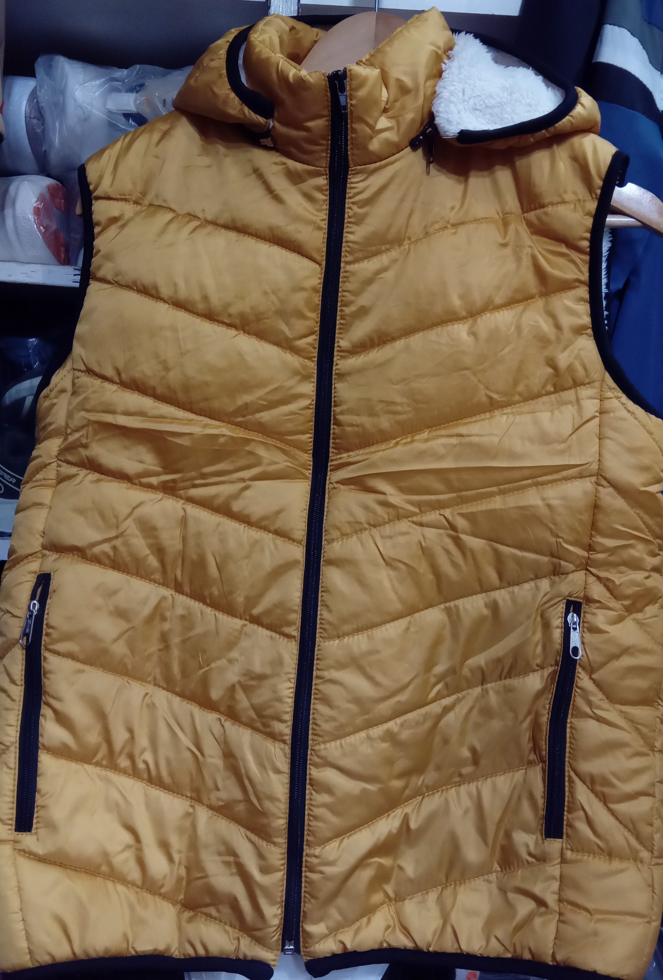 Liquidacion Chalecos ,camperas y Puffer - Imagen 4