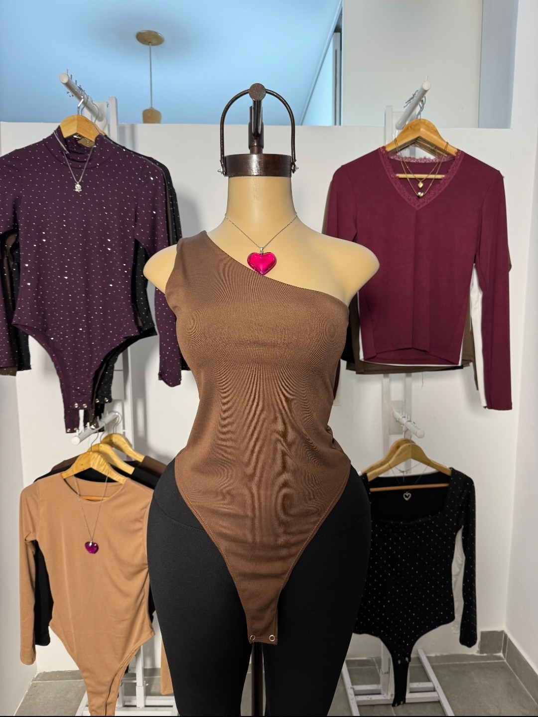 Body Asimetrico - Imagen 2
