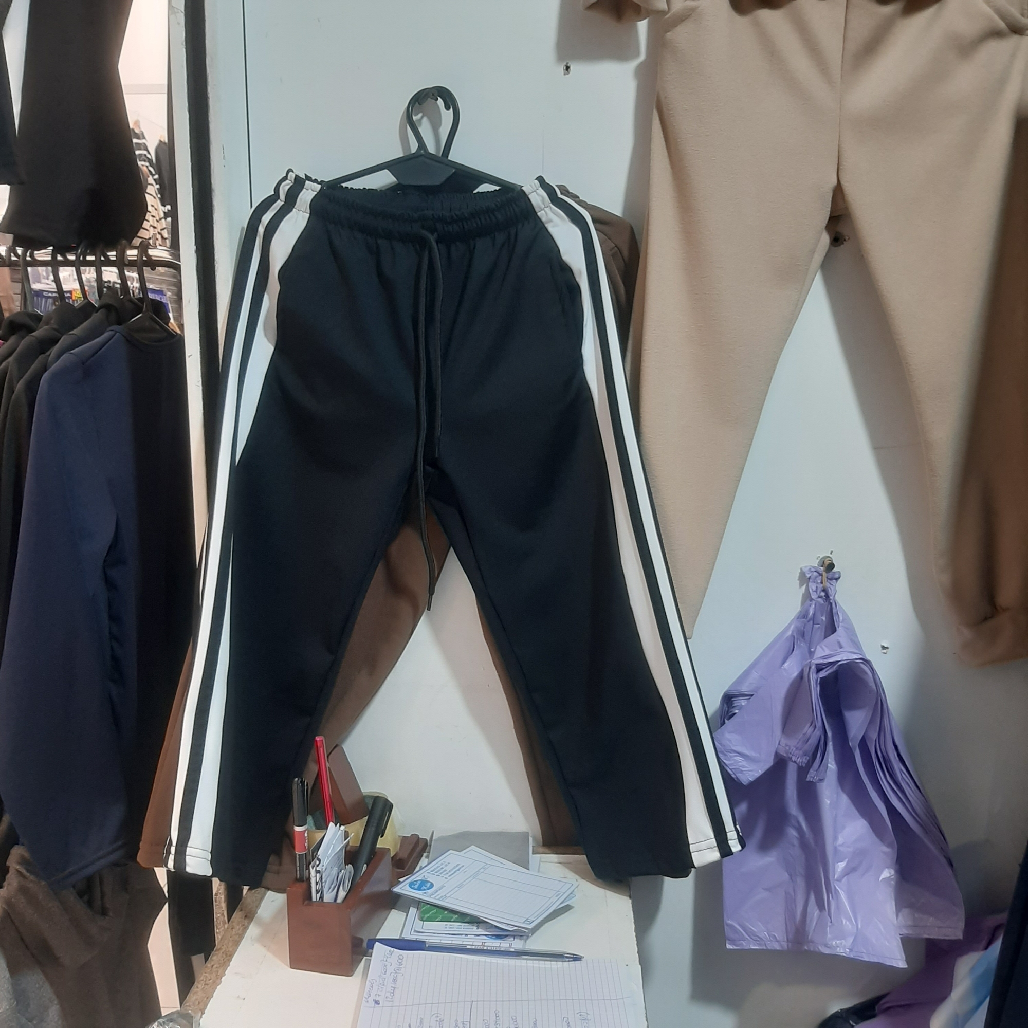 Pantalon con Lineas Tipo Bagy - Imagen 2
