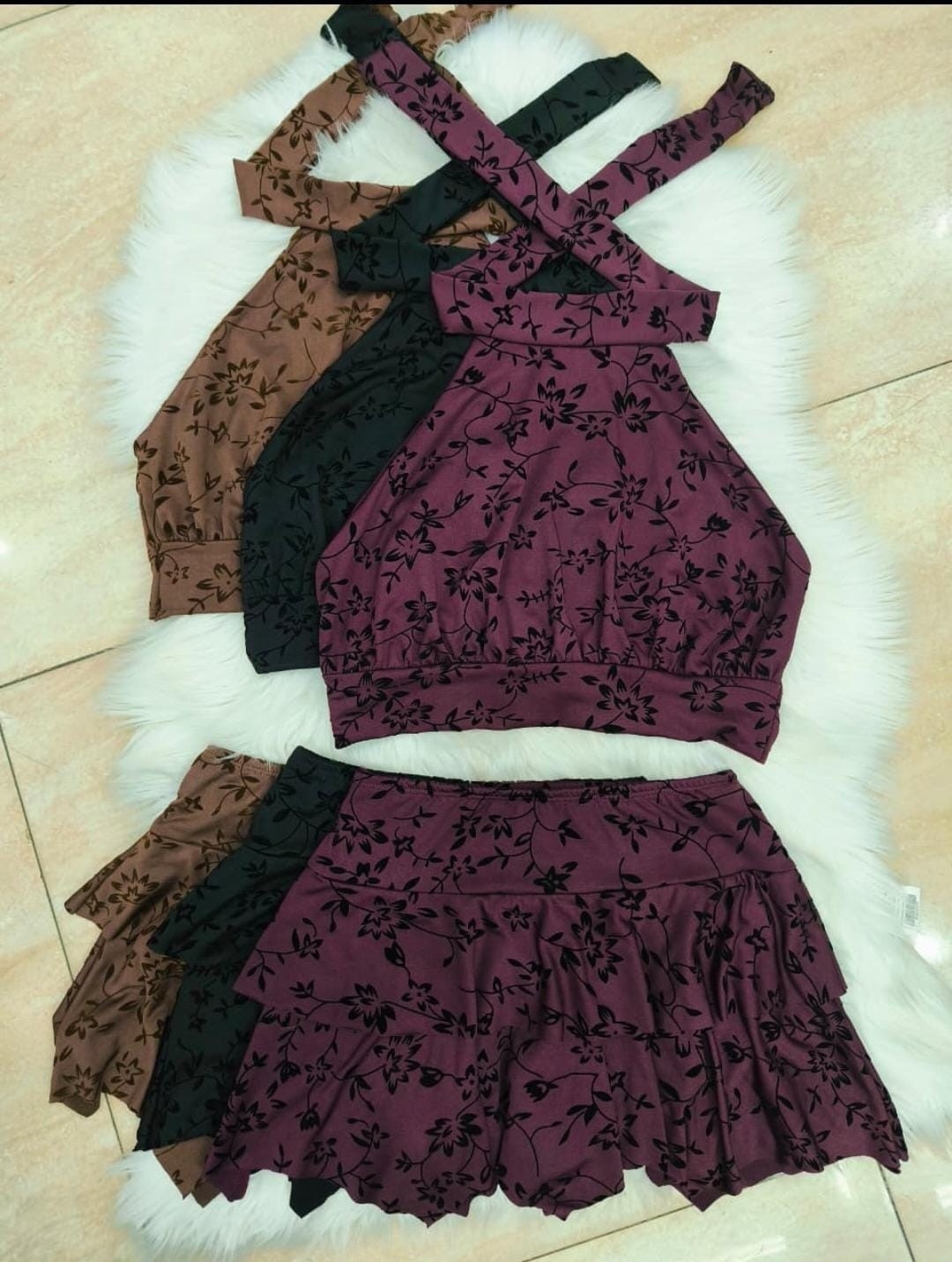 Conjunto Victoria de Short Pollera y Top - Imagen 2