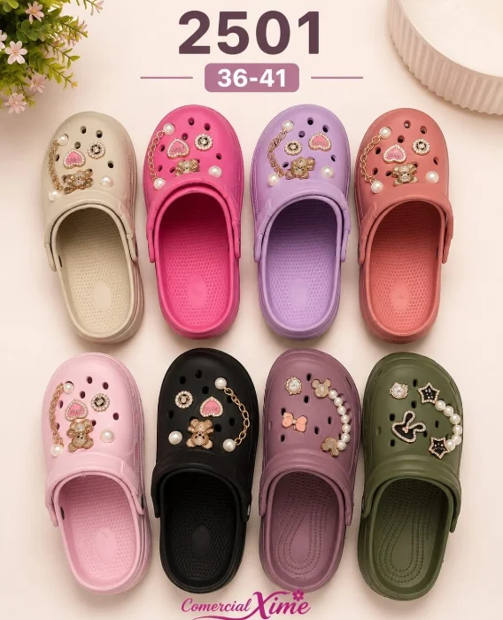Crocs con Cadena Importada