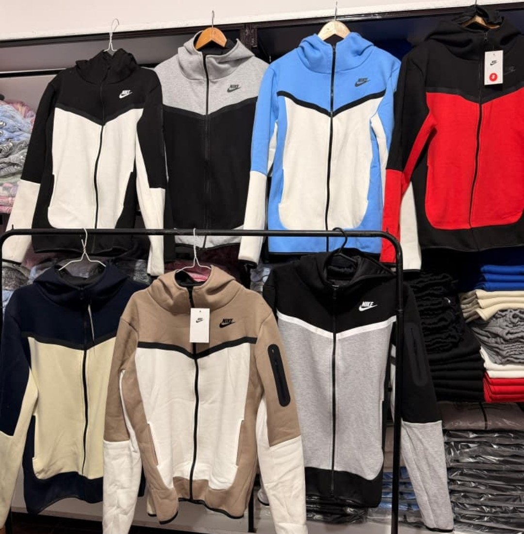Campera Nike Tech Premium - Imagen 3