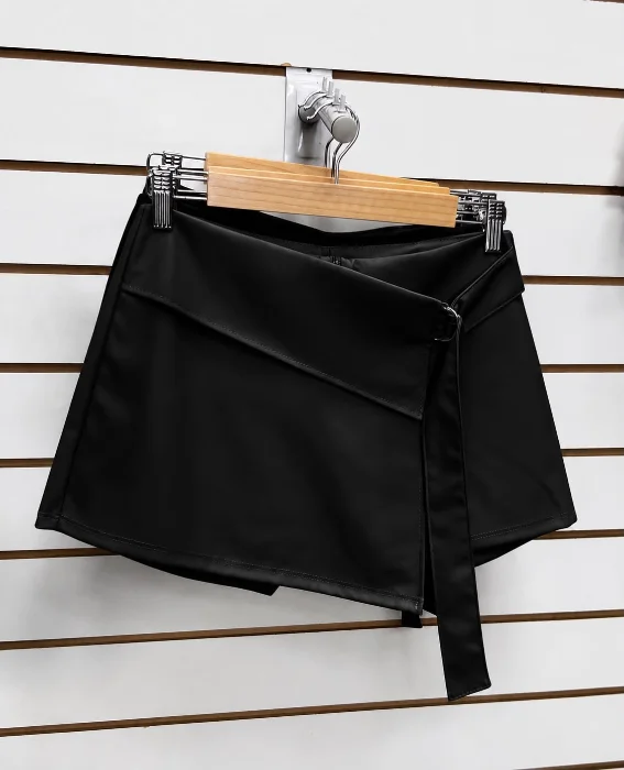 Short Pollera Cuerina Lisa