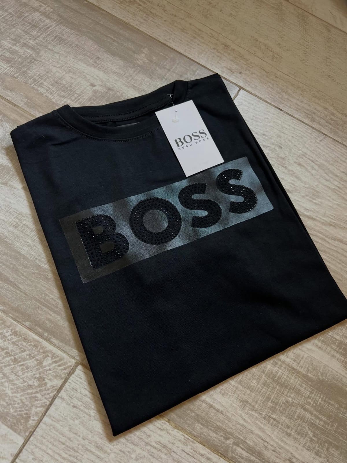 Remera Hugo Boss Pedrería Full Black - Imagen 2