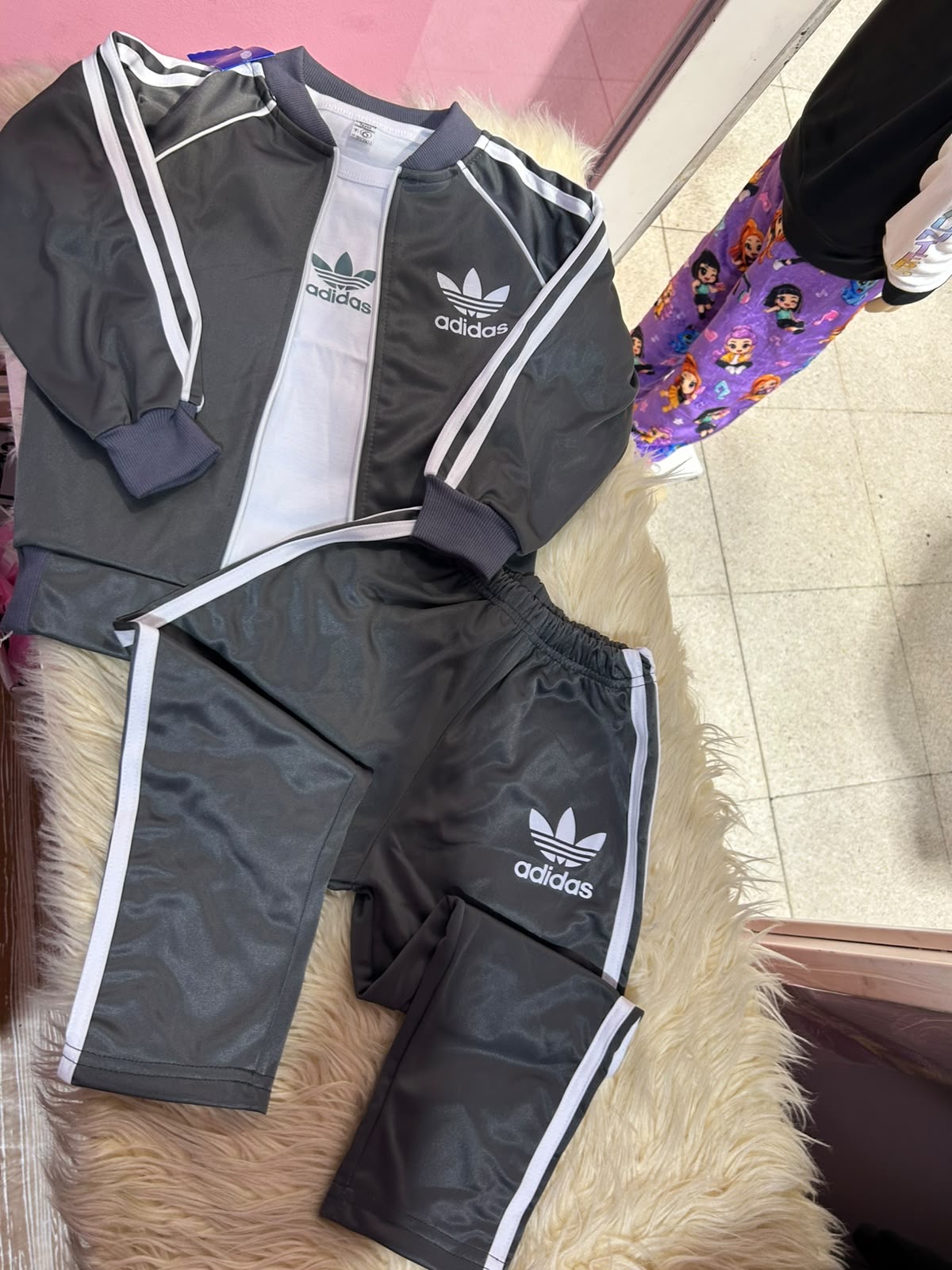 Conjunto Trio  Niño - 434cac27-173f-4289-9e93-c99ae59b7e29.jpeg