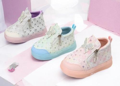 Zapatillas con Luz Mariposa Nenaa