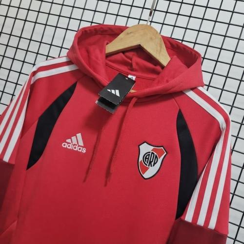 Buzos River con Capucha