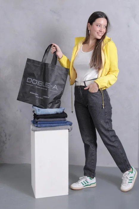 Mom Gris Liso Tiro Alto con Bolsillo Delantero