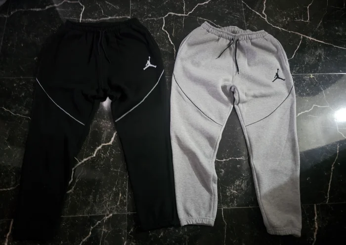 Jogger Jordoan Logo Bordado