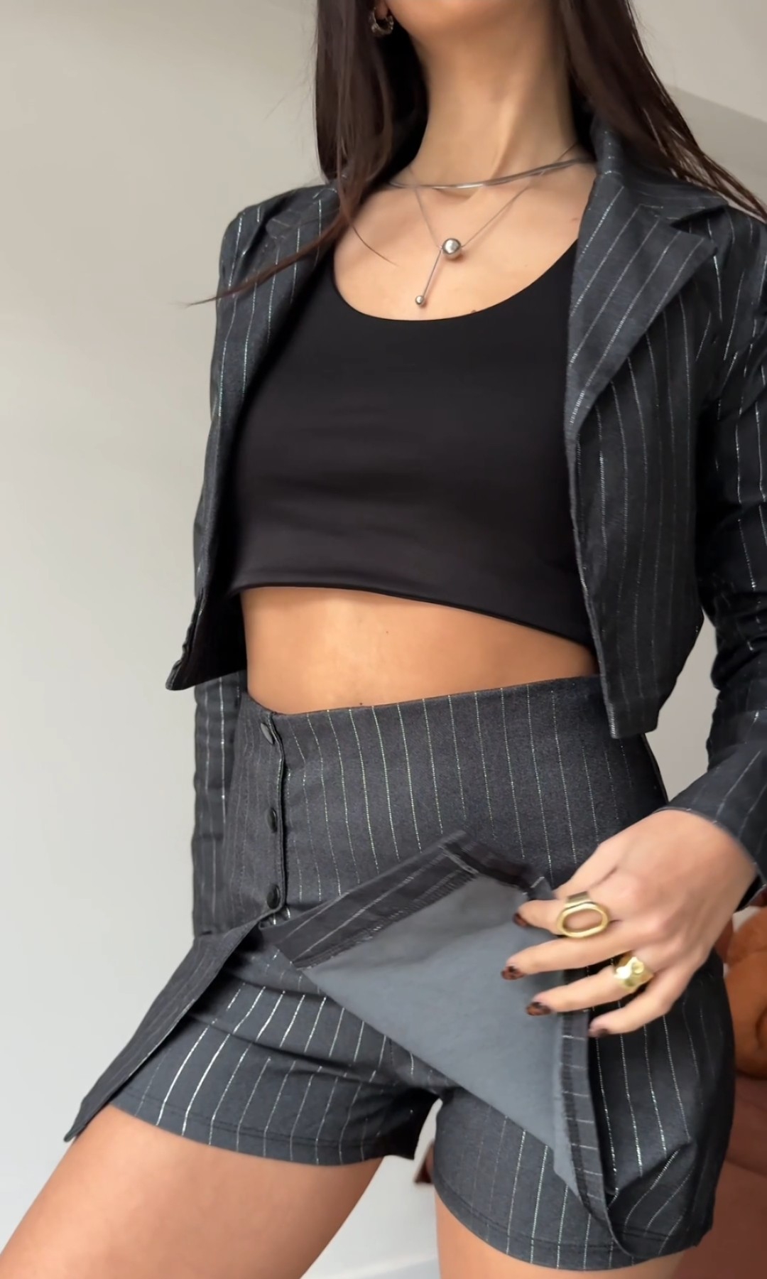 Conjunto de Blazer y Shorts Pollera con Gliter Plateado - Imagen 2