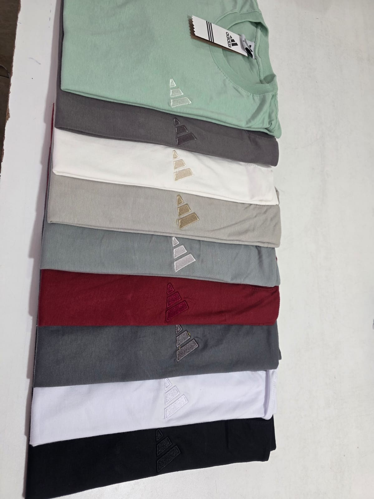 Remera de Algodon Logo Bordado - Imagen 8