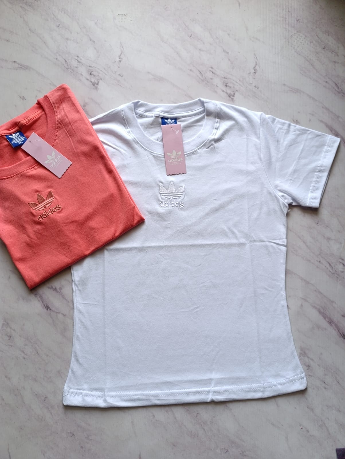Remera Adidas Logo Bordado - Imagen 3