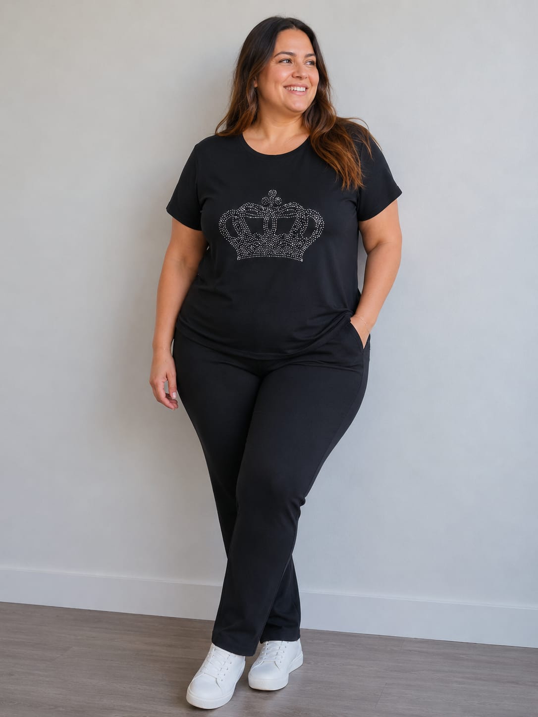 Remera C/strass - WhatsApp%20Image%202026-07-31%20at%2011.51.28%20AM.jpeg