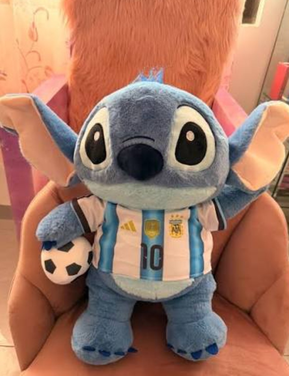 Peluche con Manda de Stitch - Imagen 2