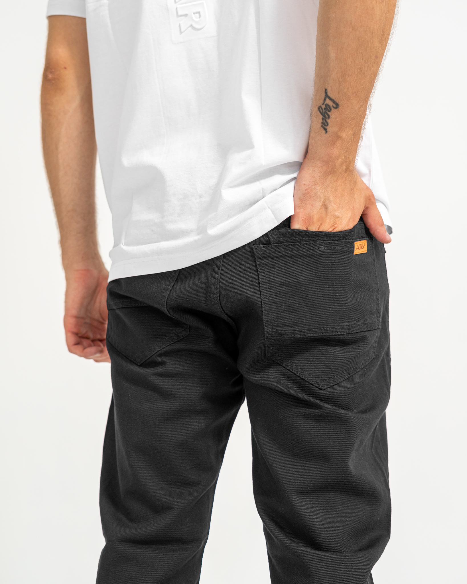 Pant. Hombre Recto Rígido Negro - DSC00832.jpg