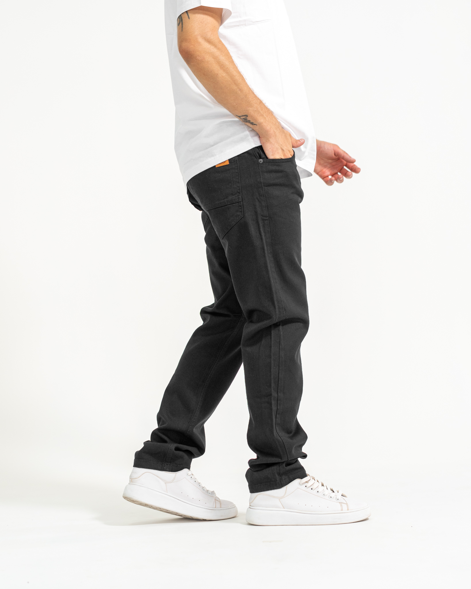 Pant. Hombre Recto Rígido Negro - DSC00826.jpg