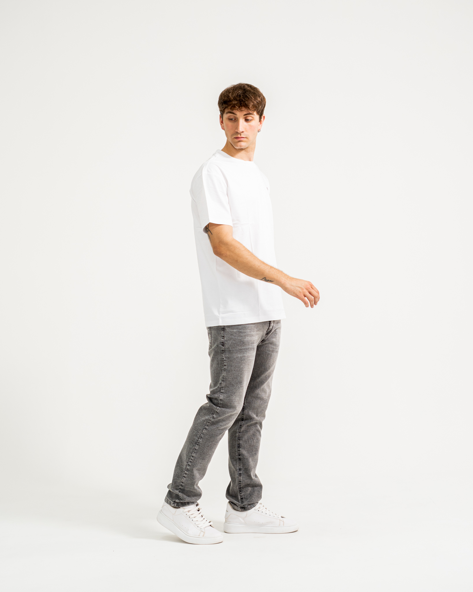 Pant. Hombre Recto Elastizado Gris Nevado - DSC00804.jpg