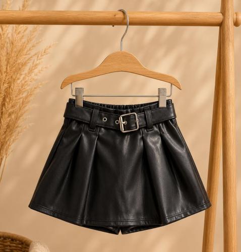 Shorts Pollera Engomada con Hebilla