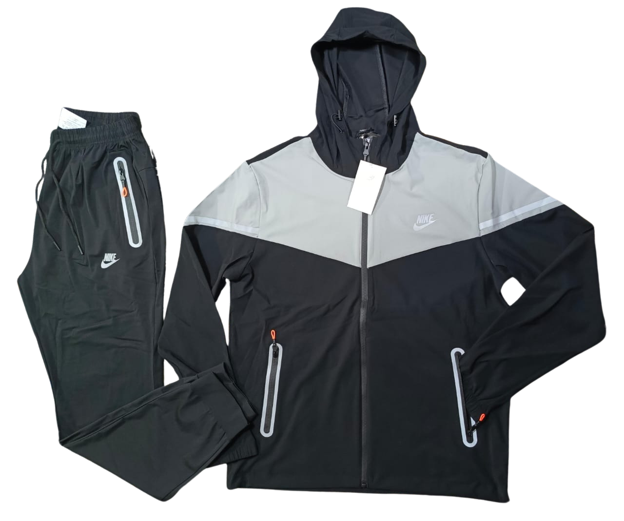 Conjunto de Hombre - Conjunto%20deportivo%20importado%20%2440000.png
