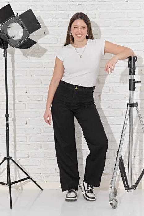 Wide Leg Negro Liso Rigido!