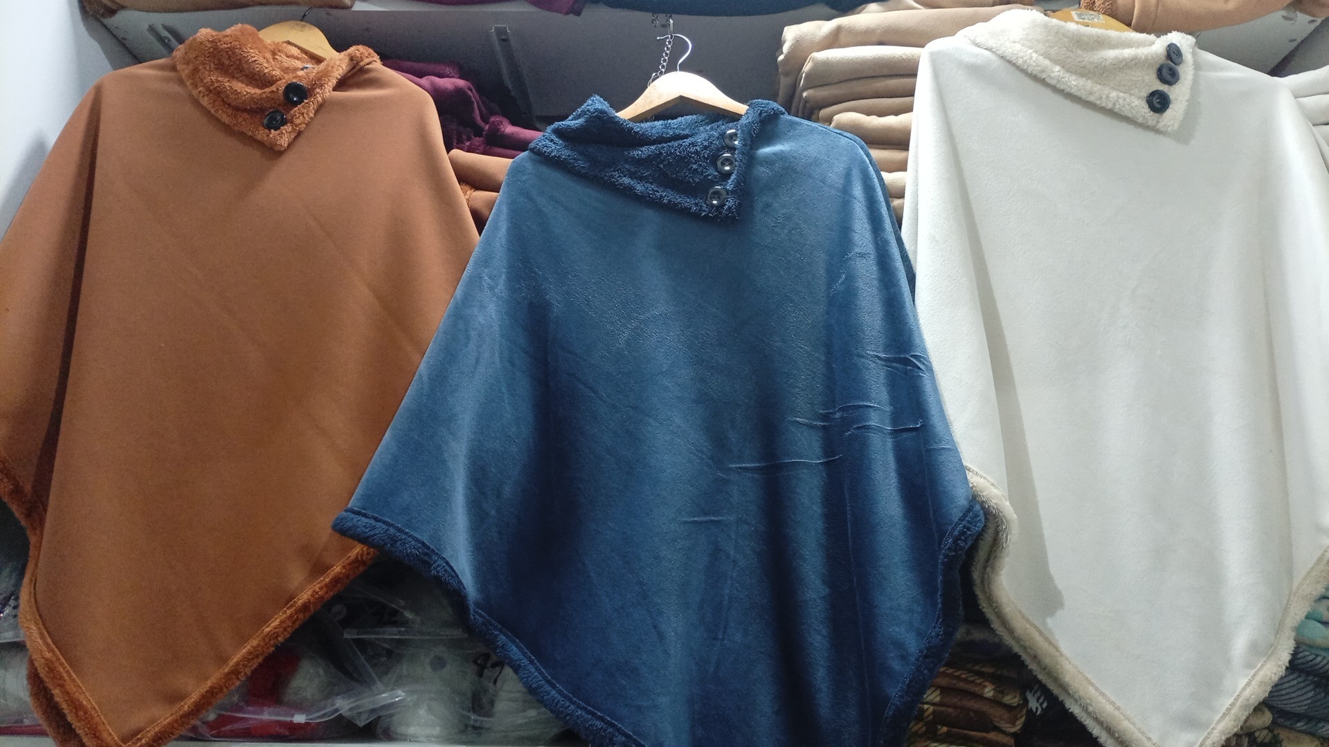 Ponchos en Liquidacion - Imagen 3