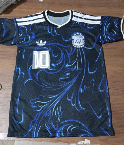 Nuevo Ingreso de Camisetas Deportivas Escudo y Logos Bordados para Niños